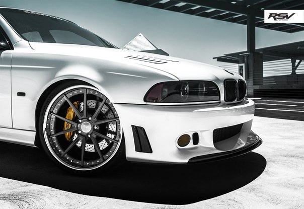 BMW E39 M5.