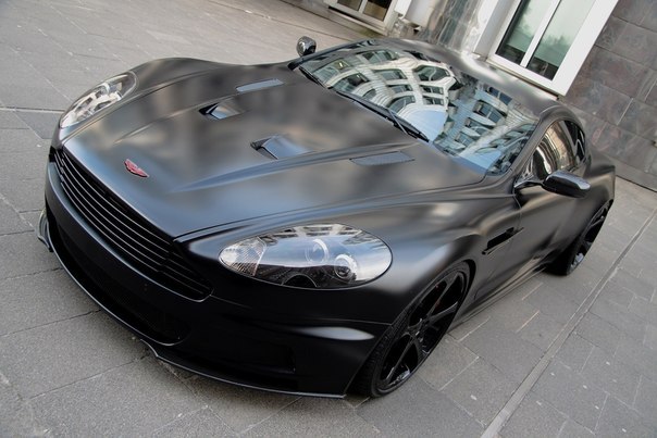 Aston Martin DBS Superior Black Edition