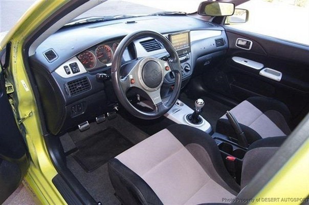 Mitsubishi Evo VII Пола Вокера из фильма  Форсаж” ( 2 Fast 2 Furious”) продается на eBay по единой цене 'buy it now' в 39,995 USD.