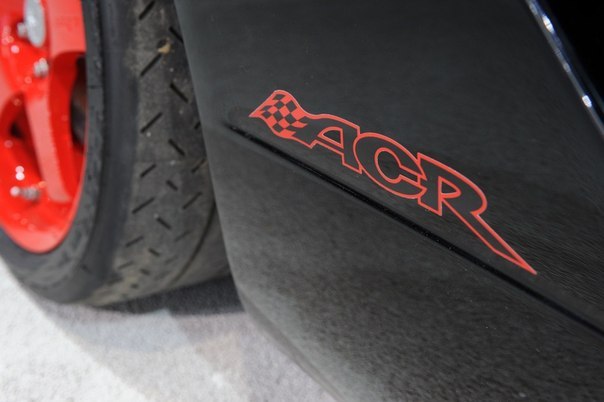 Dodge Viper ACR 1:33 Edition