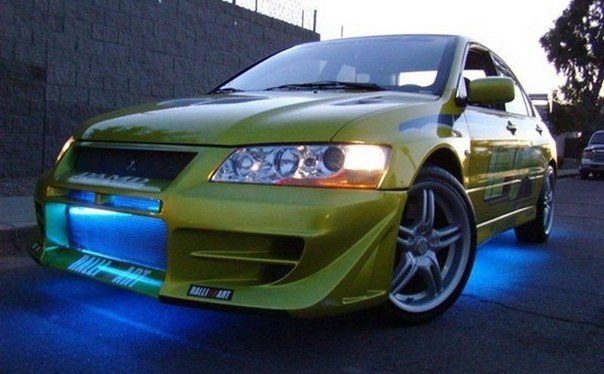 Mitsubishi Evo VII Пола Вокера из фильма  Форсаж” ( 2 Fast 2 Furious”) продается на eBay по единой цене "buy it now" в 39,995 USD.