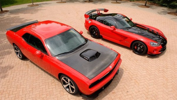Dodge Challenger & Viper