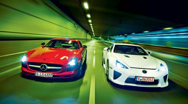Mercedes SLS AMG VS Lexus LFA