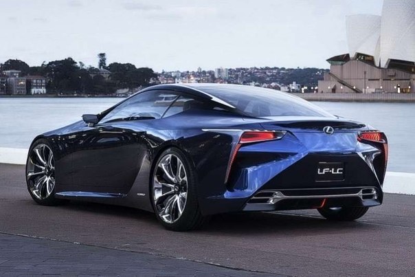 Lexus показал вторую версию будущих спортивных автомобилей, представив новый купе LF-LC Blue Concept.