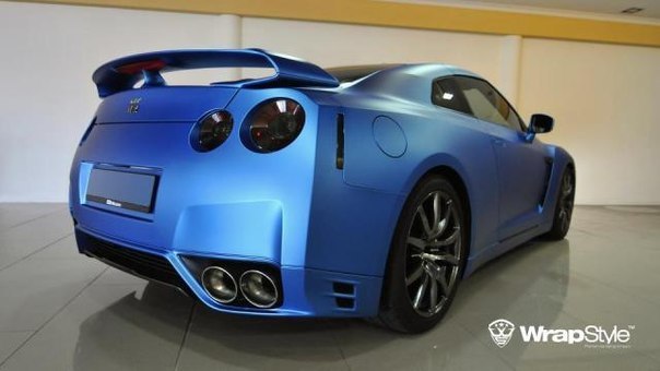 Nissan GTR - Electric Blue