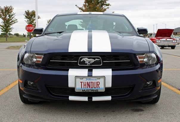 Ford Mustang V6 Premium Coupe "Blue Thunder"