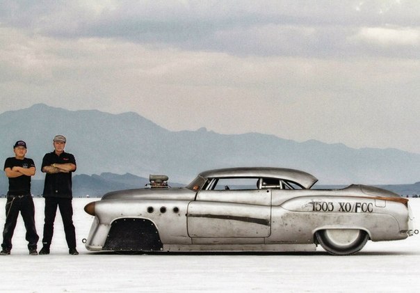 1952 Buick Super Rivera "Bombshell Buick" hotrod