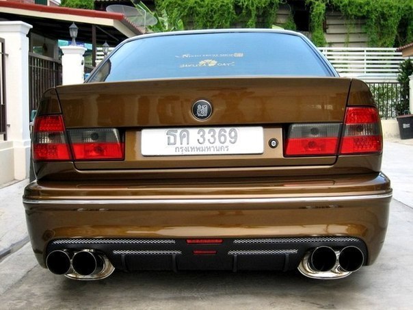 BMW 5 Series E34 Yakuza Oat