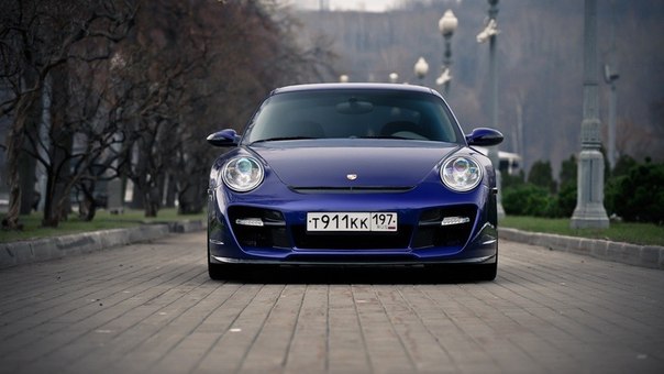 Один скромный московский Porsche 911 Turbo!)