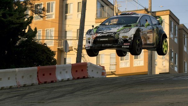 Ford Fiesta RS WRC. Ken Block в Сан-Франциско.