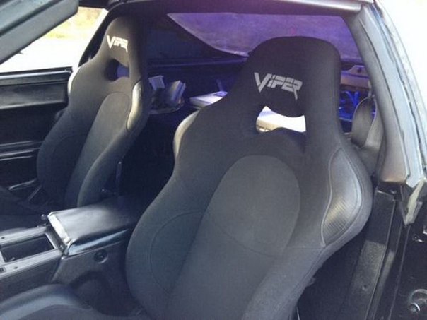 Копия Dodge Viper GTS