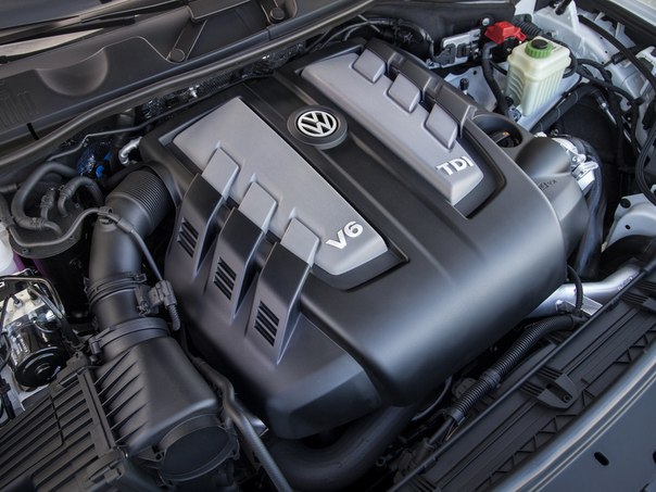 Volkswagen Touareg V6 TDI R-Line (Комплектация для США), 2013