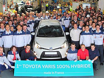 Французы начали собирать гибридные хэтчбеки Toyota Yaris 