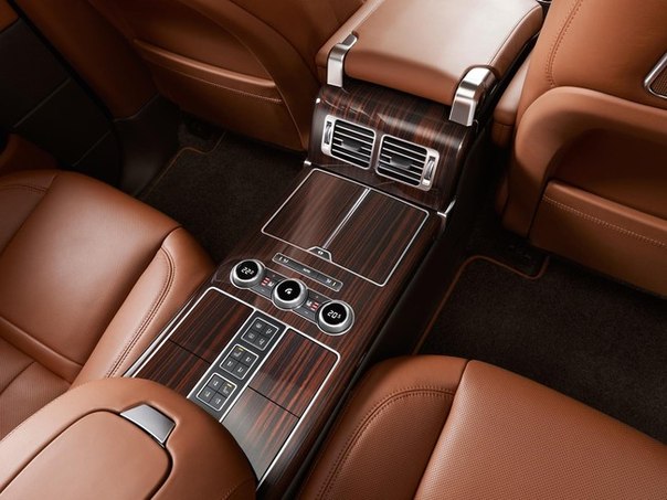 Range Rover: теперь и удлиненная версия