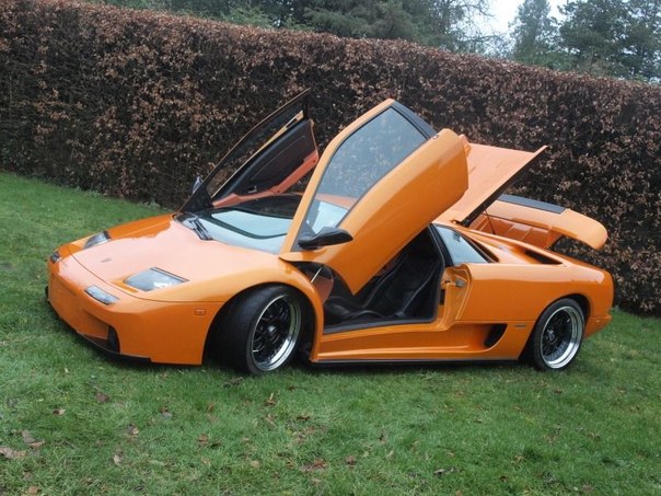 Найдено на Ebay. Отличная реплика Lamborghini Diablo с мотором от Audi S8