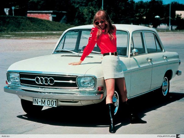 Девушки с ретро-рекламы автомобилей Audi