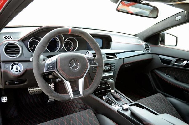 Немцы "зарядили" Mercedes C63 AMG Black Series до 850 л.с. Неприлично мощное купе делает сотню за 3,1 с.