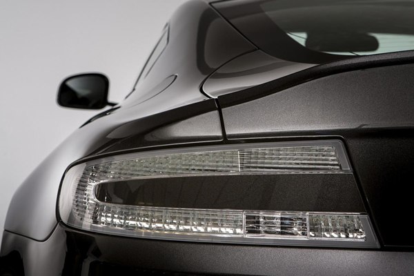 Aston Martin анонсировал V8 Vantage SP10