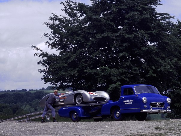 Mercedes-Benz Blue Wonder Transporter, 1954
