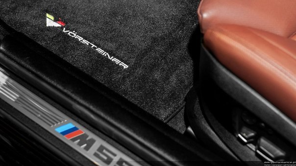 Black BMW M550d xDrive