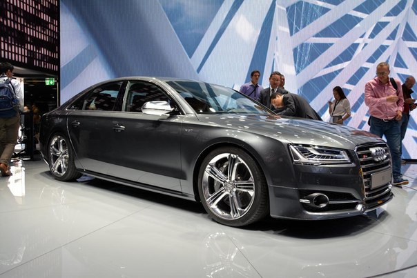 Пластиковые колеса станут новой «фишкой» Audi A8