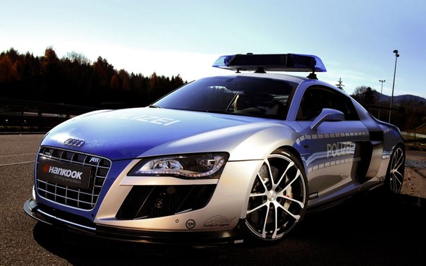 Audi R8 Police Concept