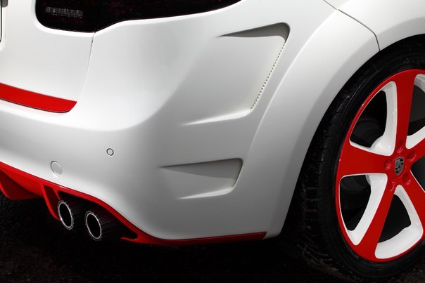 Red Dragon Porsche Cayenne