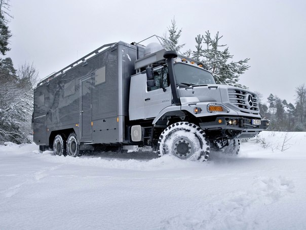 Mercedes-Benz Zetros 2733 A Expedition Vehicle, 2011 