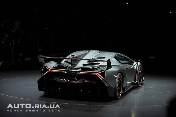 Новый Lamborghini Veneno дебютировал