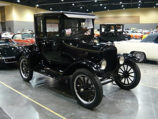 В 1925 году, автомобиль Форд стоил всего лишь $625. Компания Ford Motor произвела только 107 моделей Форд GT40.