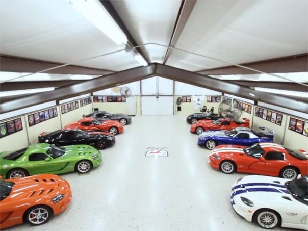 Самая большая коллекция Dodge Viper