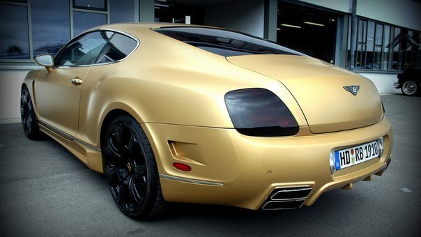 Bentley Continental GT Mansory Gold.