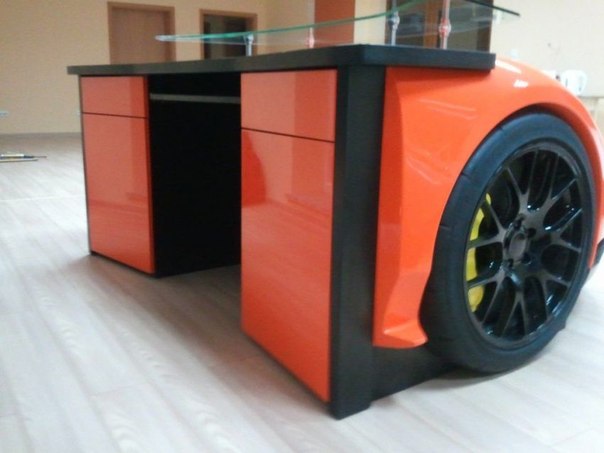Офисный стол Lamborghini