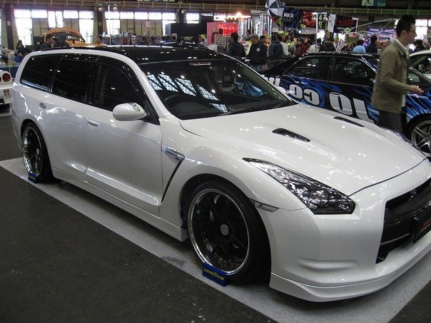 Японцы превратили Nissan GT-R в универсал