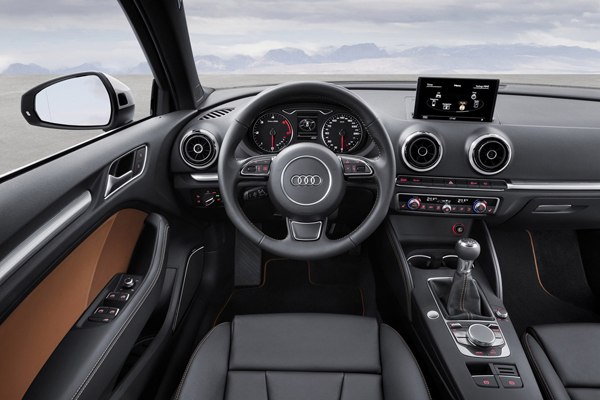 Audi рассекретила компактный седан A3
