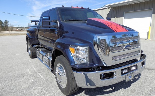 Ford F-650.