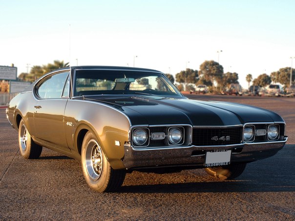 Oldsmobile 442 Holiday Coupe (4487), 1968