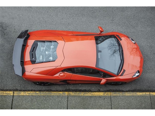 2012 Lamborghini Aventador LP700-4 (v12, 6,5л, 700л.c, 0-100км 2.9cek)