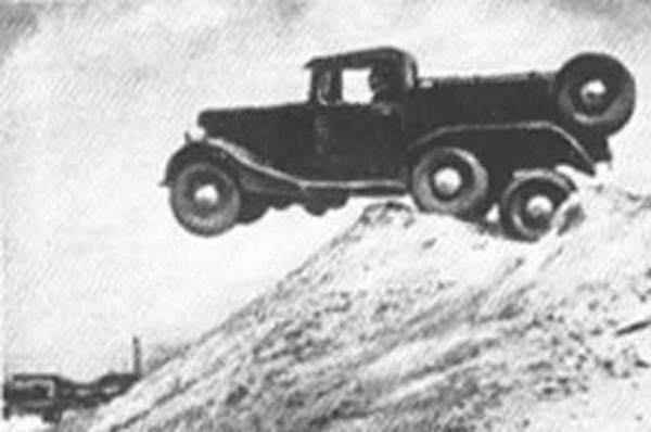 ГАЗ-21 Опытный (1936) – опытный трёхосный внедорожник