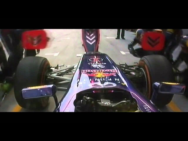 Команда Red Bull Racing меняет четыре шины за 2 секунды