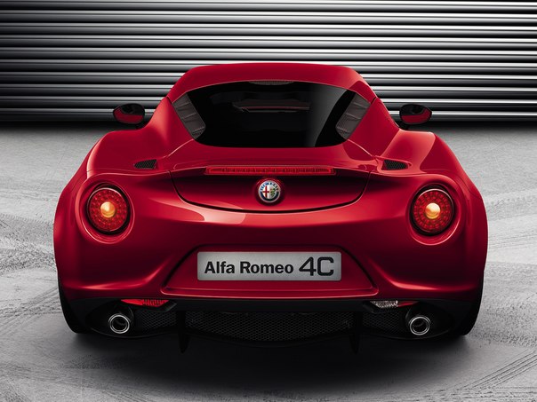 Alfa Romeo 4C (970), 2013
