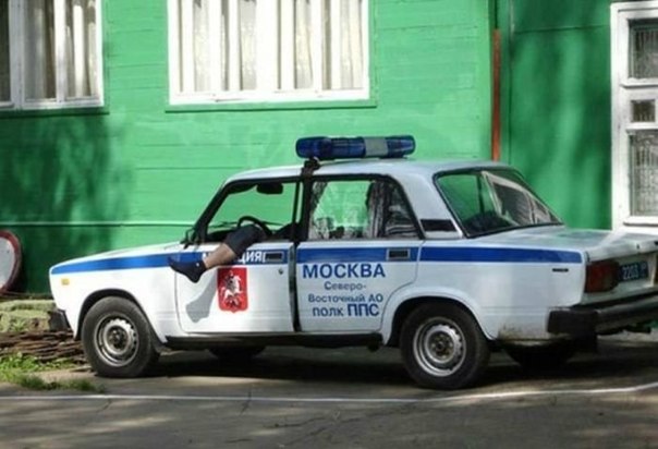Полицейские машины разных стран мира=)