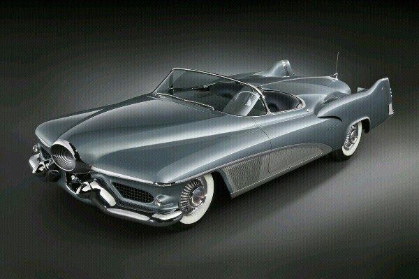 Buick Le-Sabre 1951Concept. 3.5 литра двигатель с мощностью в 335 л.с. Это легенда, которая могла погибнуть, как многие концептуальные автомобили, но она выжила, значит она особенная. Надеюсь, вам понравится.