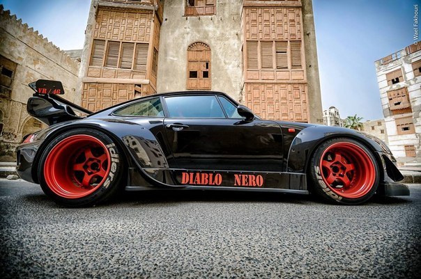 Porsche 911 Diablo Nero.