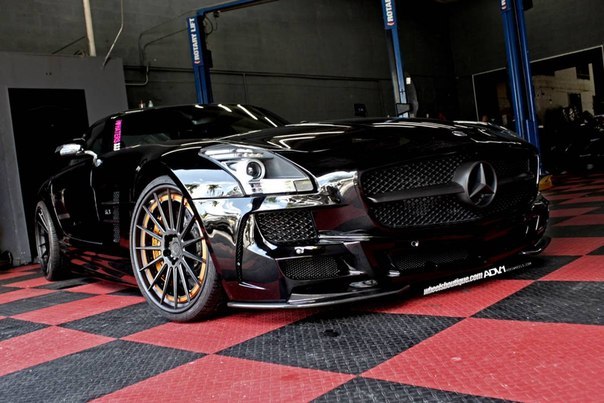Mercedes-Benz SLS AMG Darth Vader