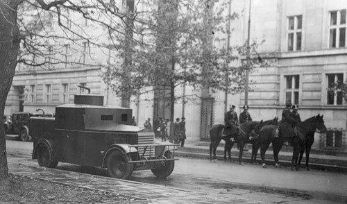 Ursus A1 1936 года - польский полицейский бронеавтомобиль