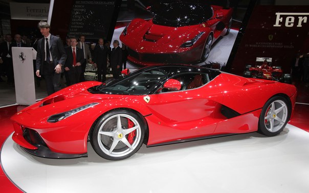 Ferrari LaFerrari достанется только VIP-покупателям. Чтобы претендовать на гиперкар, необходимо иметь в гараже 5 Ferrari.