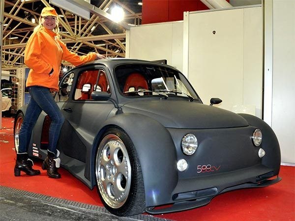 Fiat 500 с двигателем Lamborghini