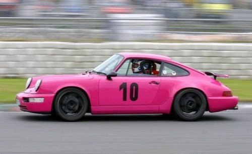 Розовые автомобили для гламурных представительниц прекрасного пола :)