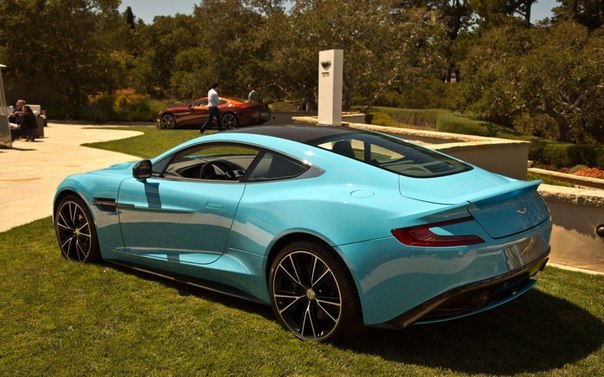 Aston Martin Vanquish (2013)